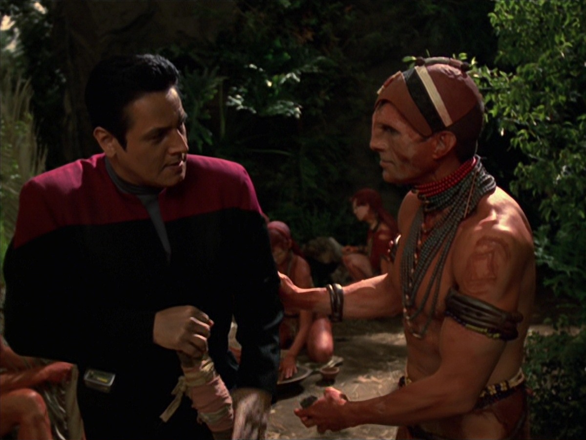 extant_StarTrek_VOY_7x22-NaturalLaw_1453.jpg