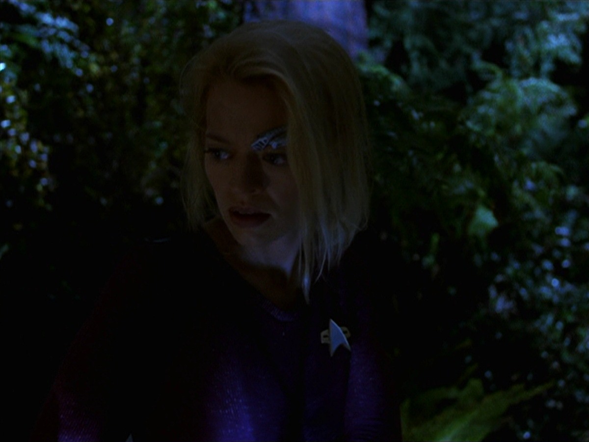 extant_StarTrek_VOY_7x22-NaturalLaw_1520.jpg