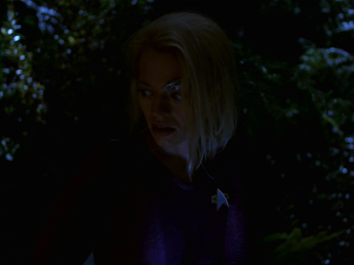 extant_StarTrek_VOY_7x22-NaturalLaw_1521.jpg