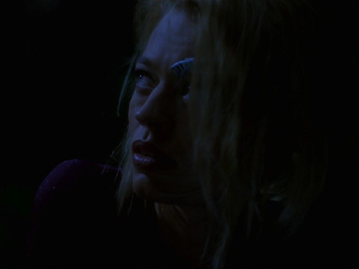extant_StarTrek_VOY_7x22-NaturalLaw_1544.jpg