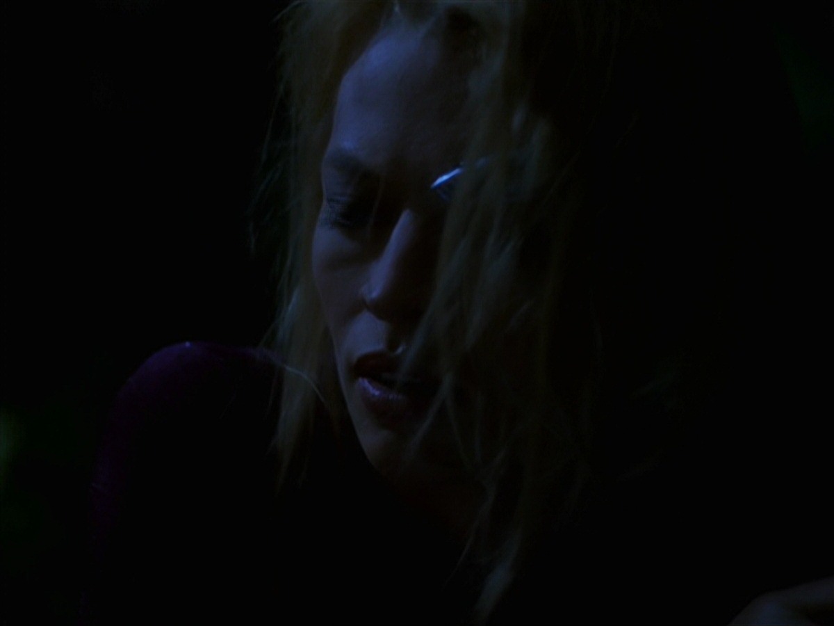 extant_StarTrek_VOY_7x22-NaturalLaw_1546.jpg