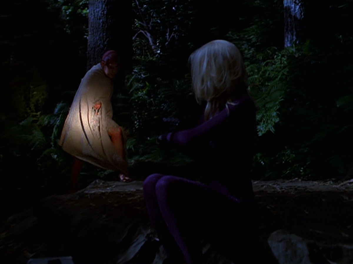 extant_StarTrek_VOY_7x22-NaturalLaw_1570.jpg