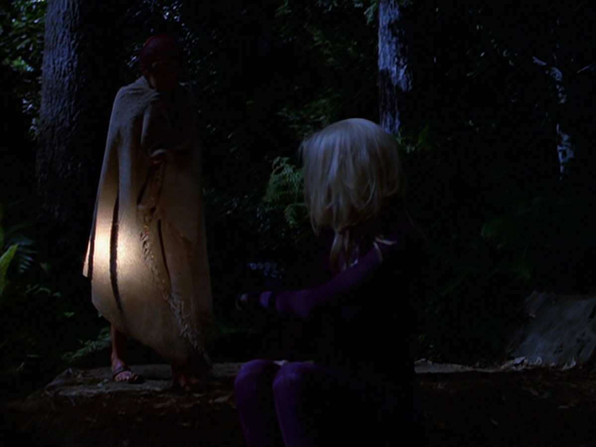 extant_StarTrek_VOY_7x22-NaturalLaw_1572.jpg