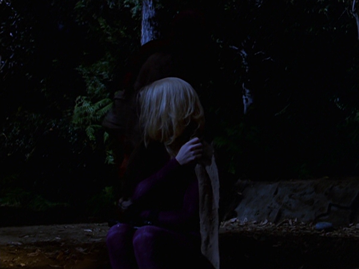 extant_StarTrek_VOY_7x22-NaturalLaw_1581.jpg