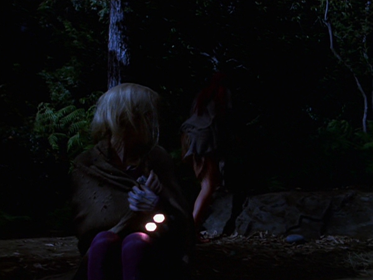 extant_StarTrek_VOY_7x22-NaturalLaw_1584.jpg