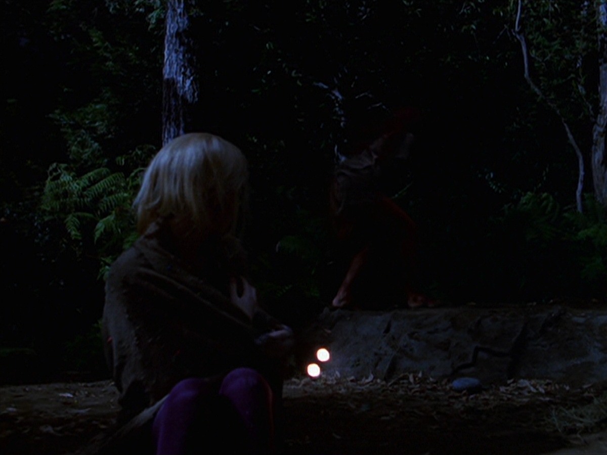 extant_StarTrek_VOY_7x22-NaturalLaw_1585.jpg