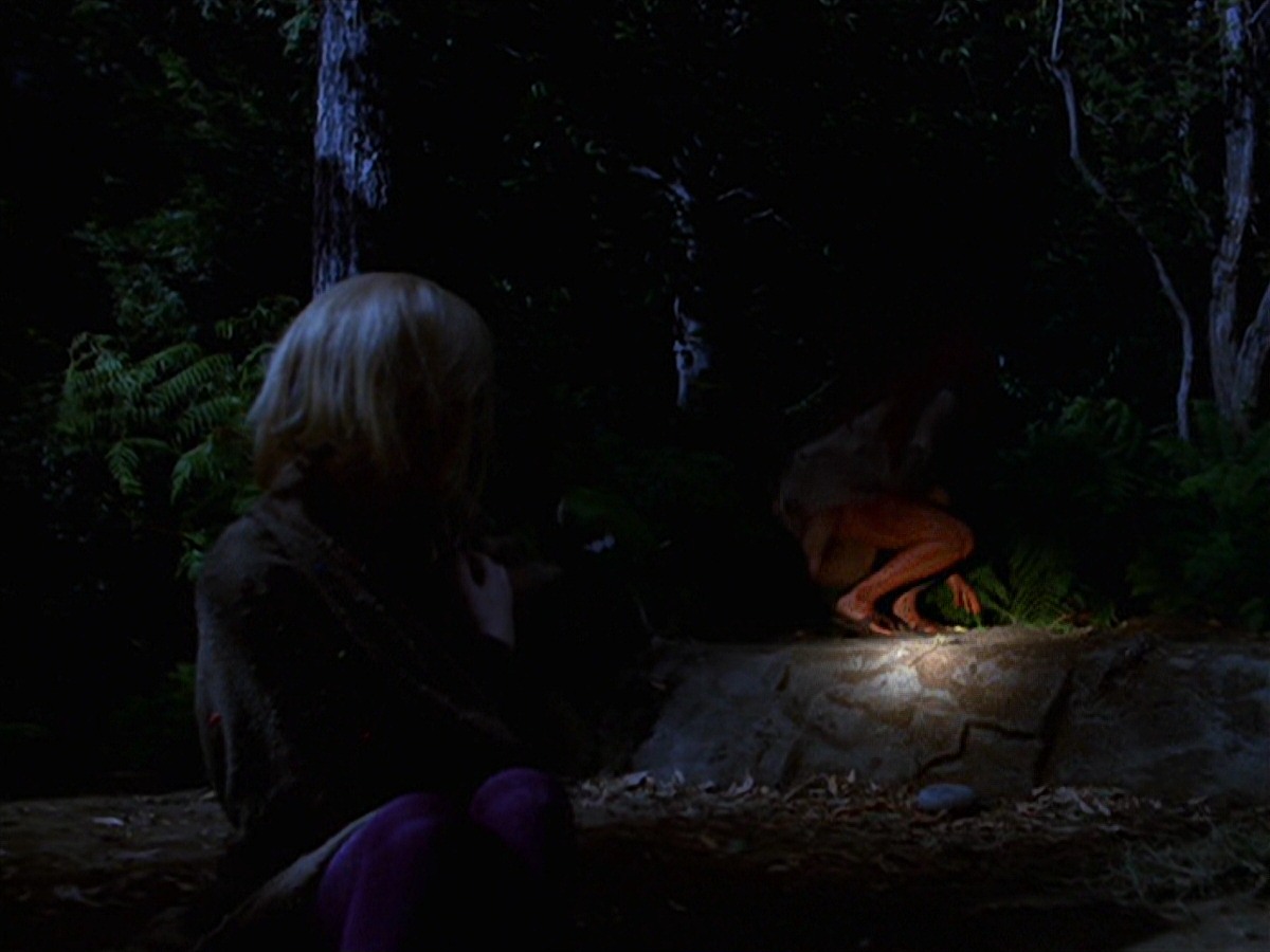 extant_StarTrek_VOY_7x22-NaturalLaw_1586.jpg