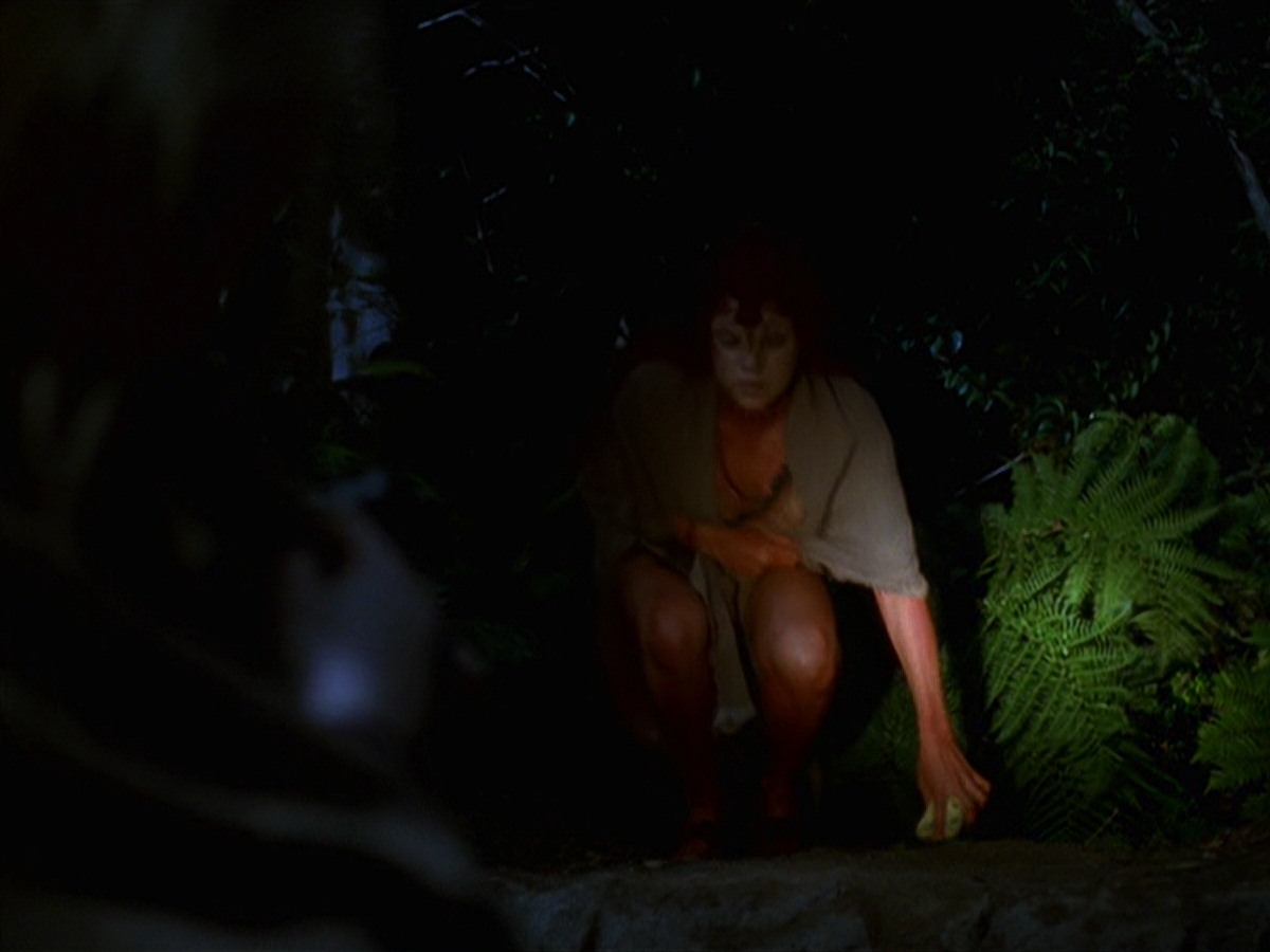 extant_StarTrek_VOY_7x22-NaturalLaw_1591.jpg