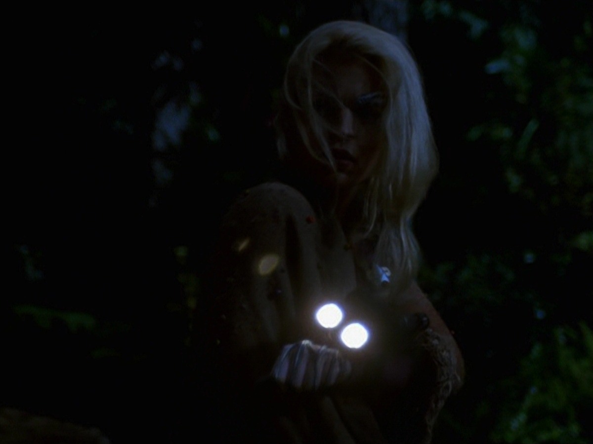 extant_StarTrek_VOY_7x22-NaturalLaw_1603.jpg