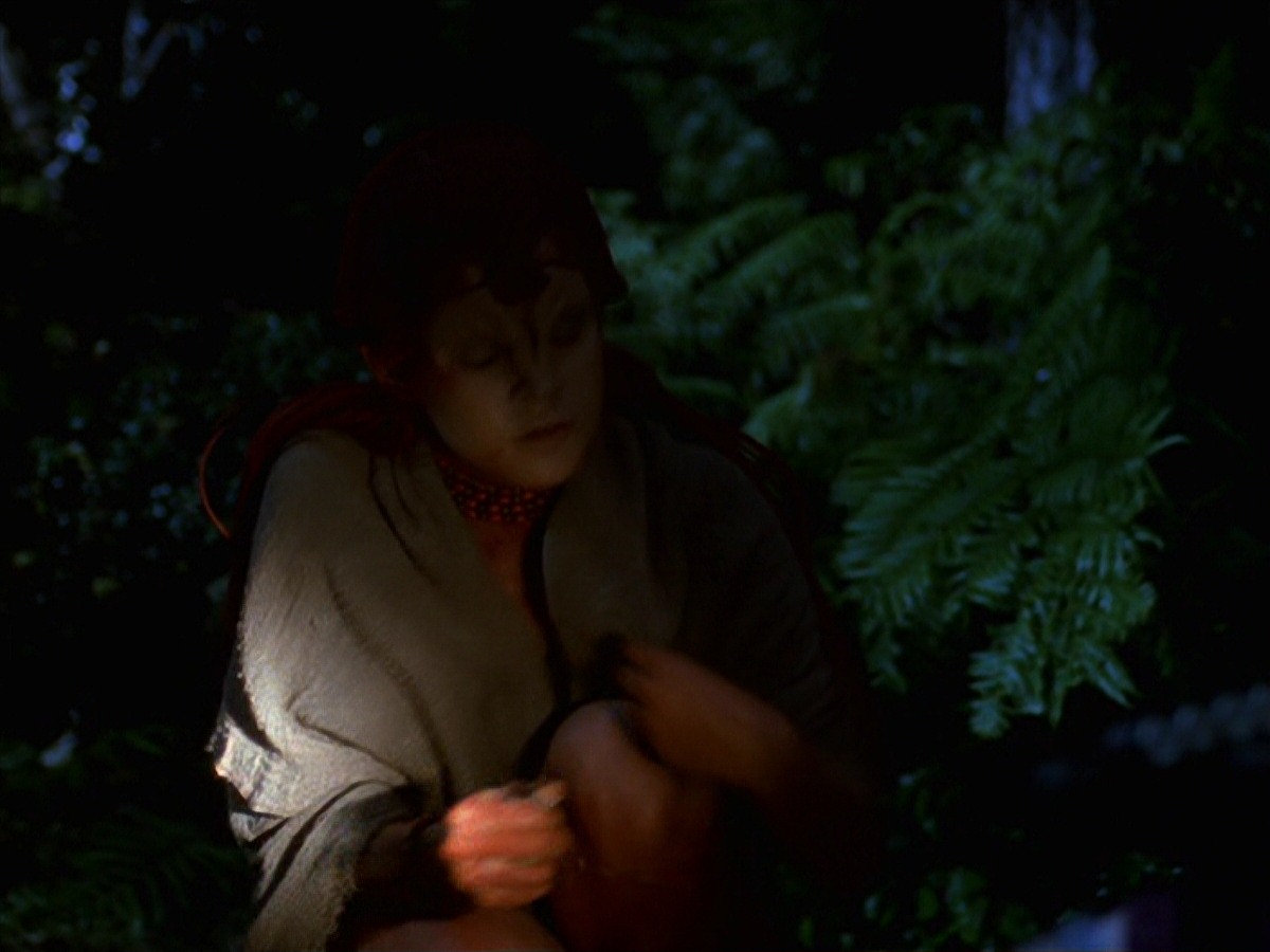 extant_StarTrek_VOY_7x22-NaturalLaw_1613.jpg