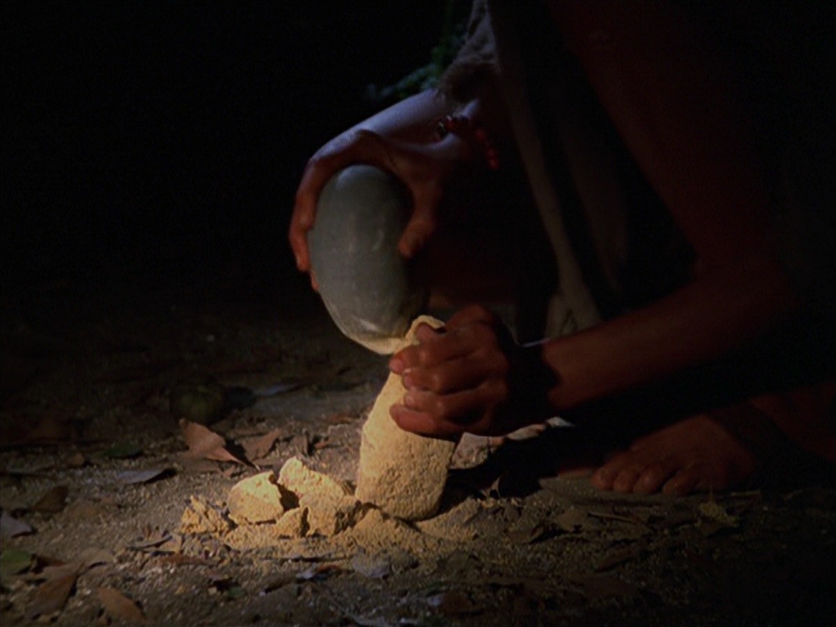 extant_StarTrek_VOY_7x22-NaturalLaw_1617.jpg