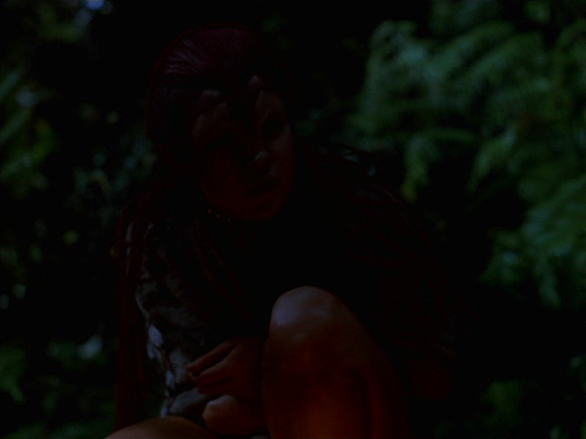extant_StarTrek_VOY_7x22-NaturalLaw_1652.jpg
