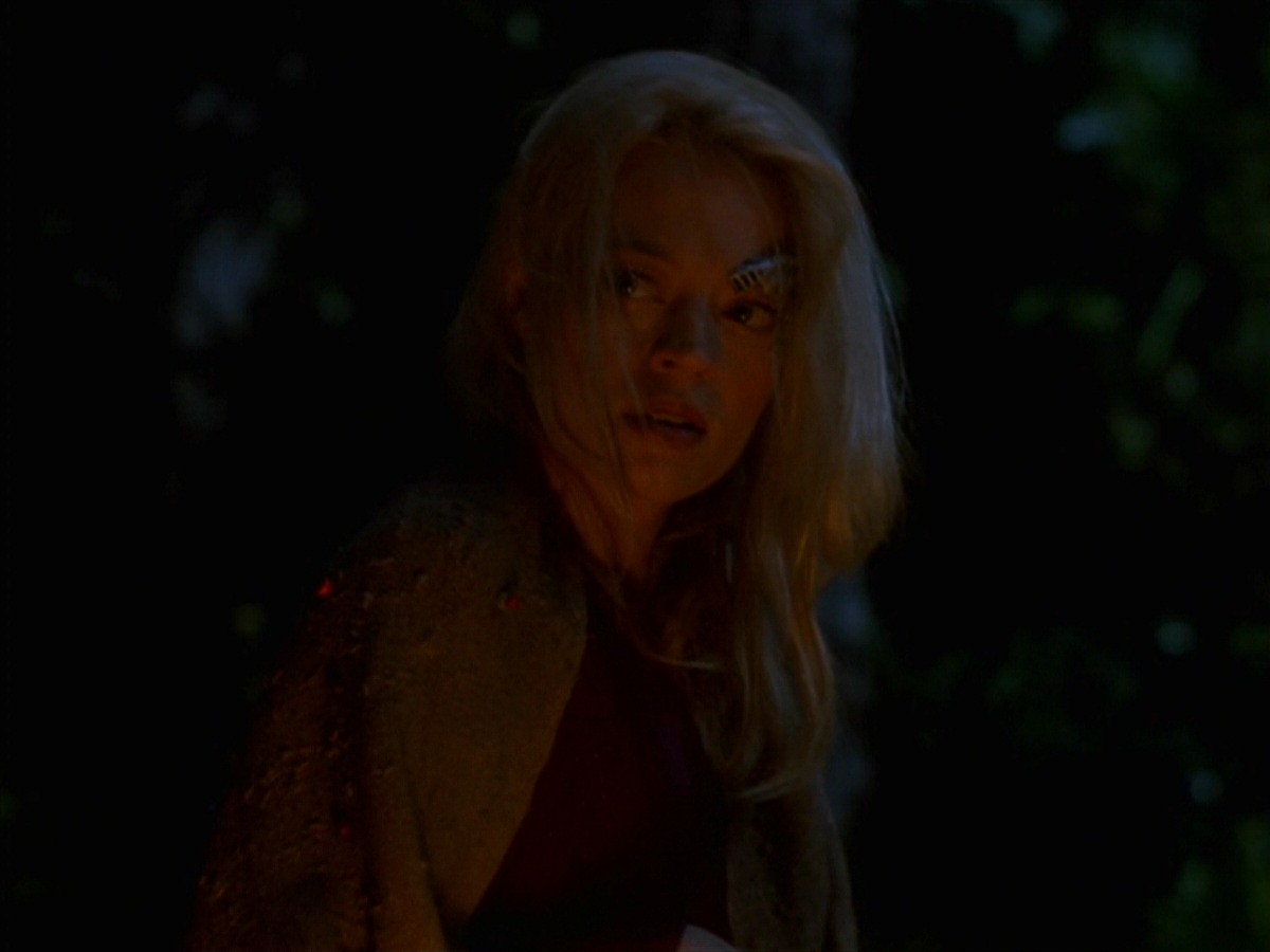 extant_StarTrek_VOY_7x22-NaturalLaw_1665.jpg