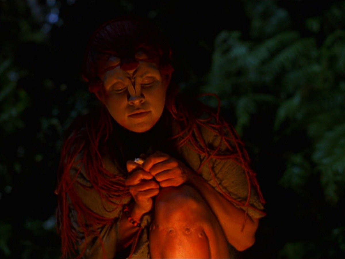 extant_StarTrek_VOY_7x22-NaturalLaw_1682.jpg
