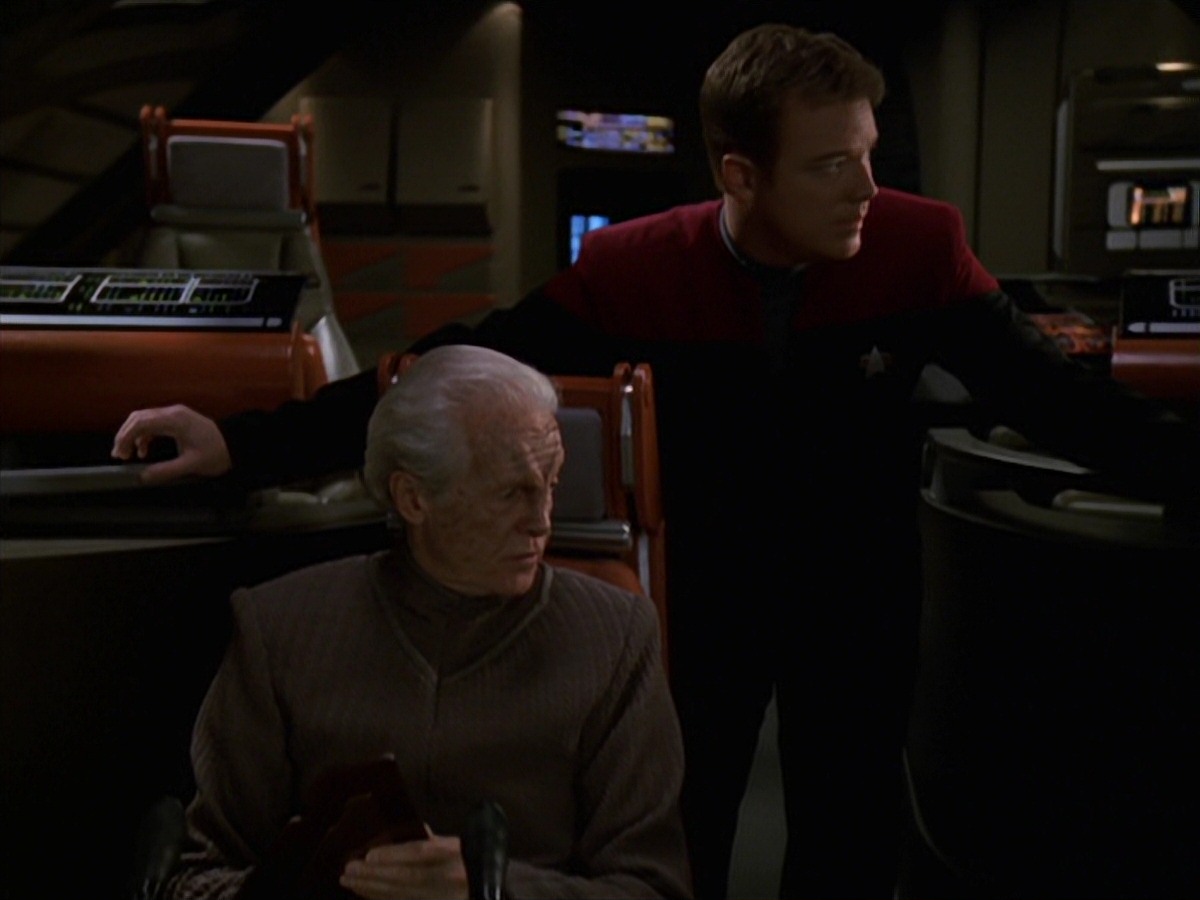 extant_StarTrek_VOY_7x22-NaturalLaw_1706.jpg