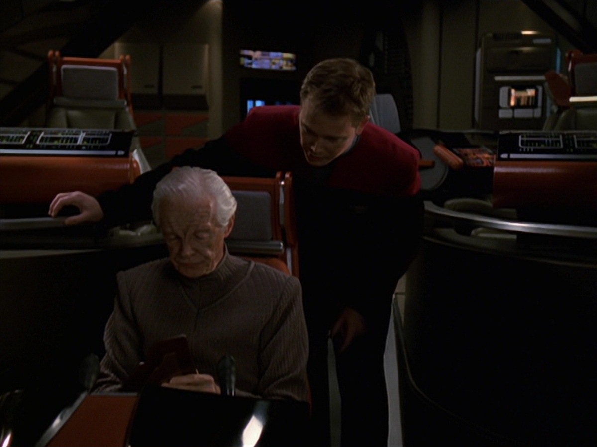 extant_StarTrek_VOY_7x22-NaturalLaw_1712.jpg