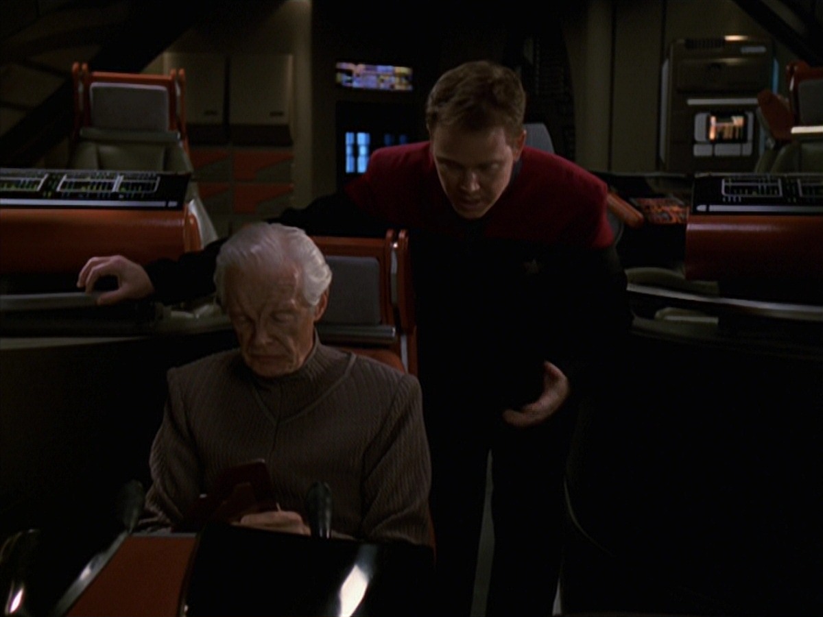 extant_StarTrek_VOY_7x22-NaturalLaw_1714.jpg