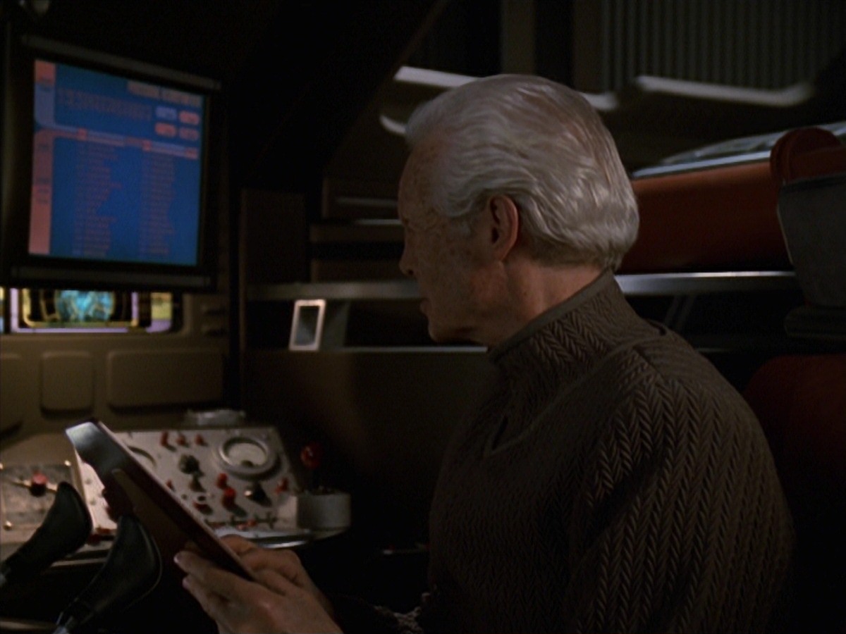 extant_StarTrek_VOY_7x22-NaturalLaw_1720.jpg