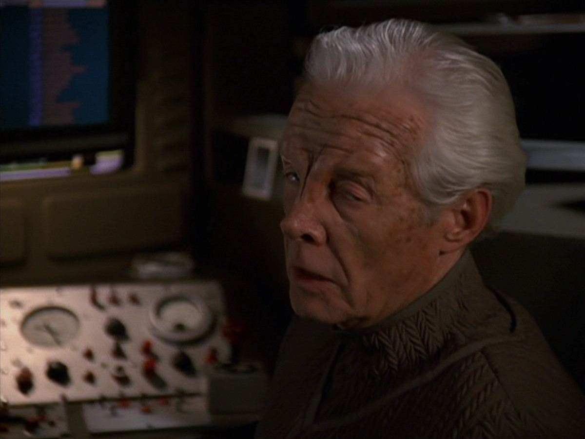 extant_StarTrek_VOY_7x22-NaturalLaw_1734.jpg