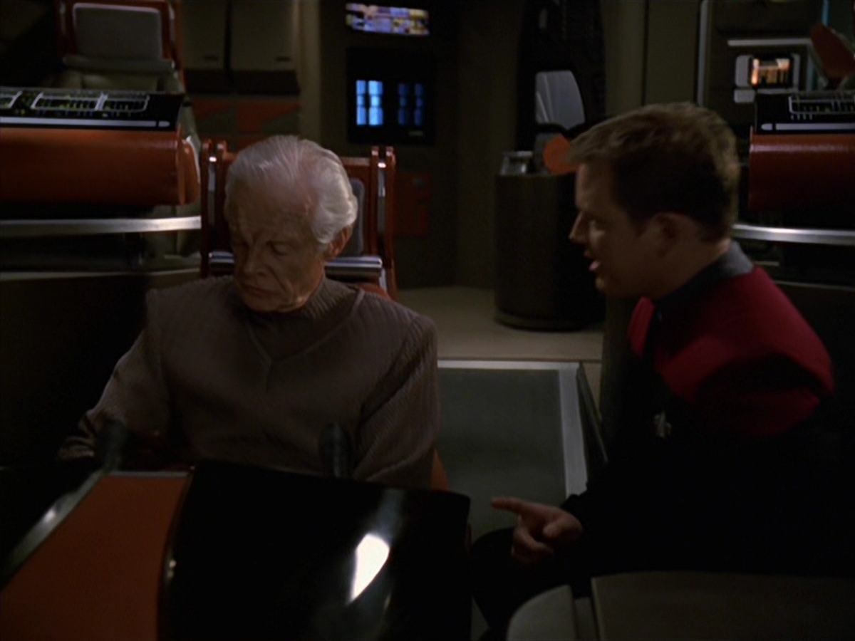 extant_StarTrek_VOY_7x22-NaturalLaw_1763.jpg