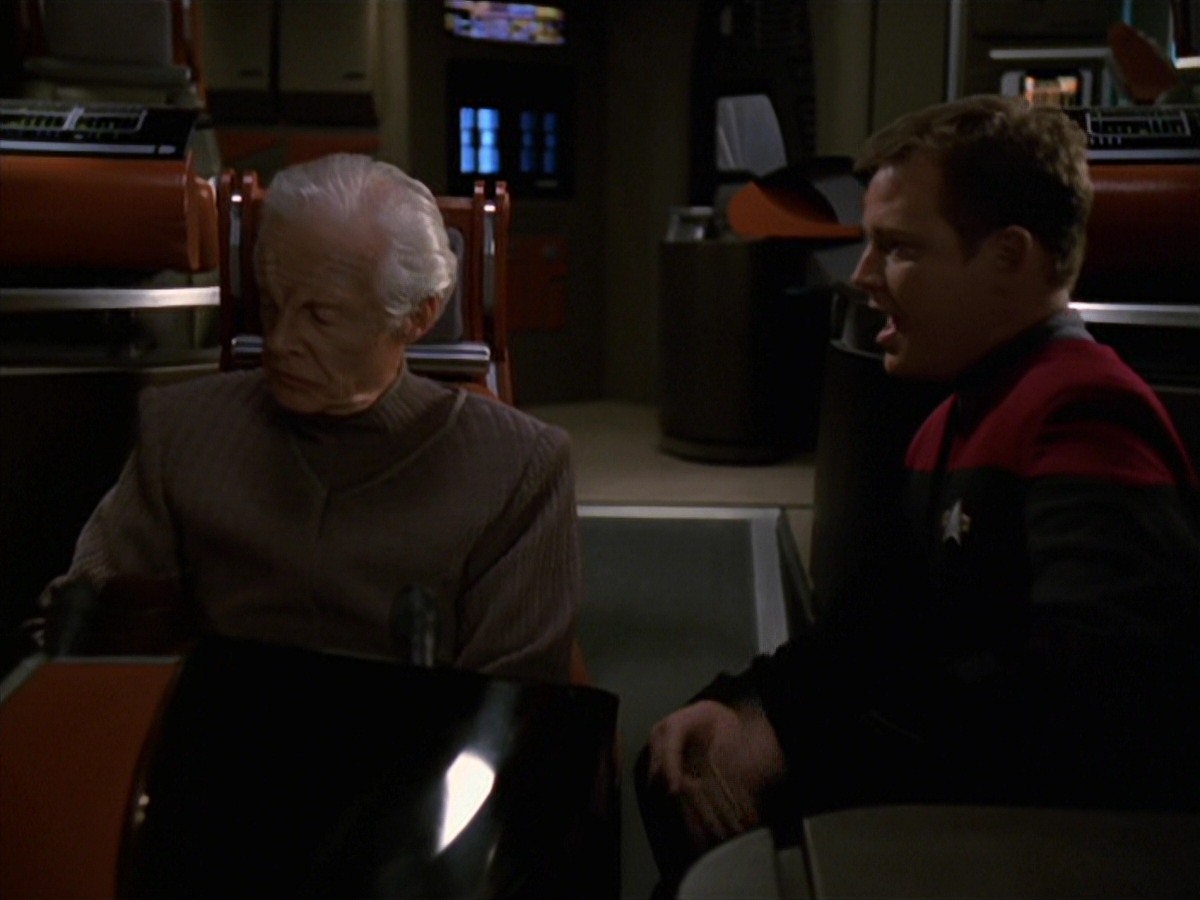 extant_StarTrek_VOY_7x22-NaturalLaw_1764.jpg
