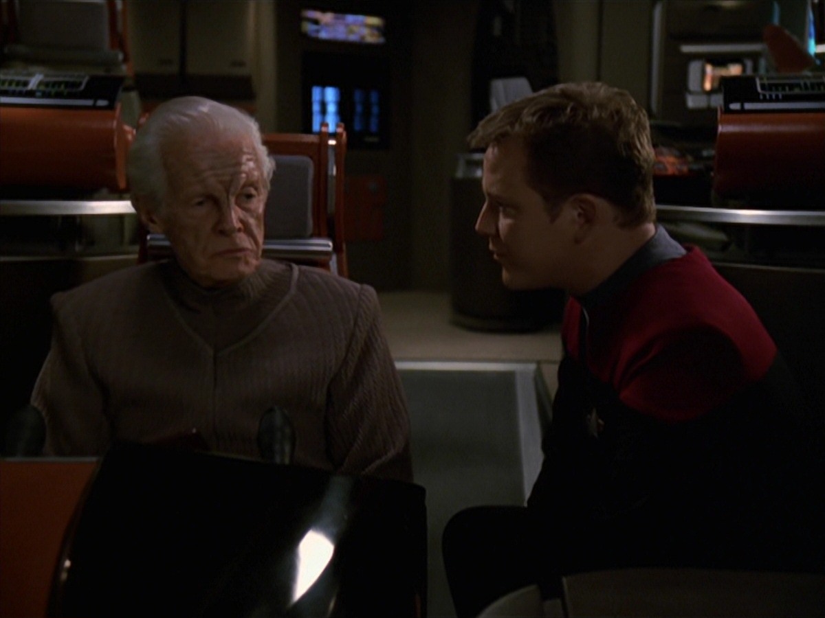 extant_StarTrek_VOY_7x22-NaturalLaw_1765.jpg
