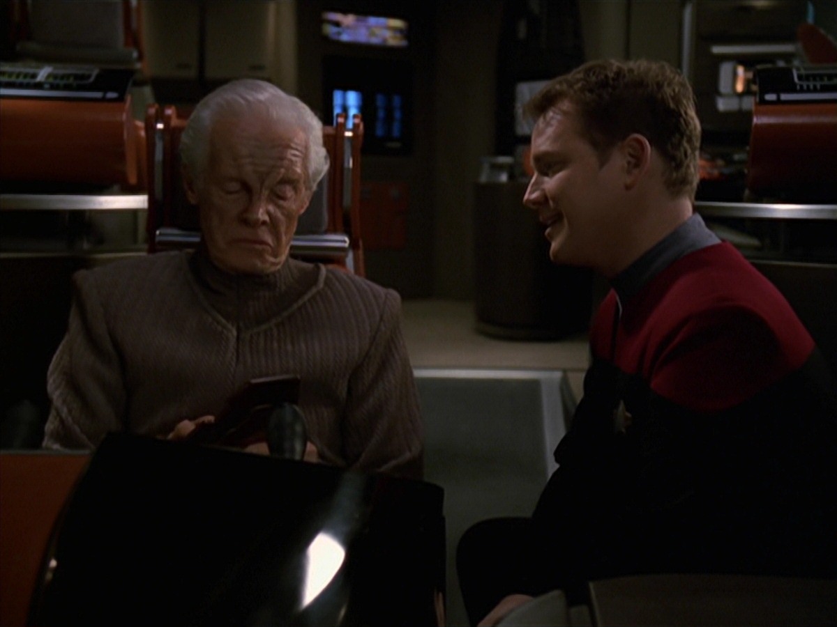 extant_StarTrek_VOY_7x22-NaturalLaw_1767.jpg