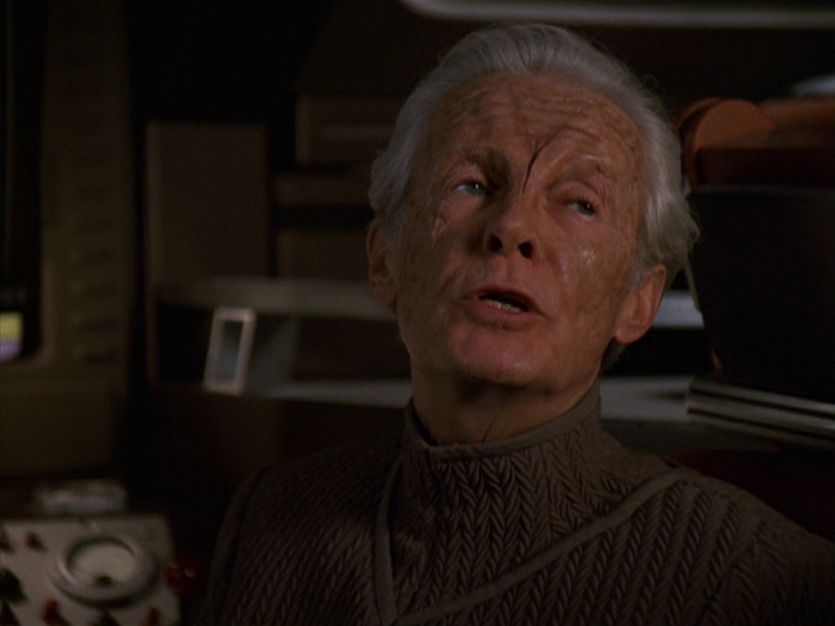 extant_StarTrek_VOY_7x22-NaturalLaw_1782.jpg
