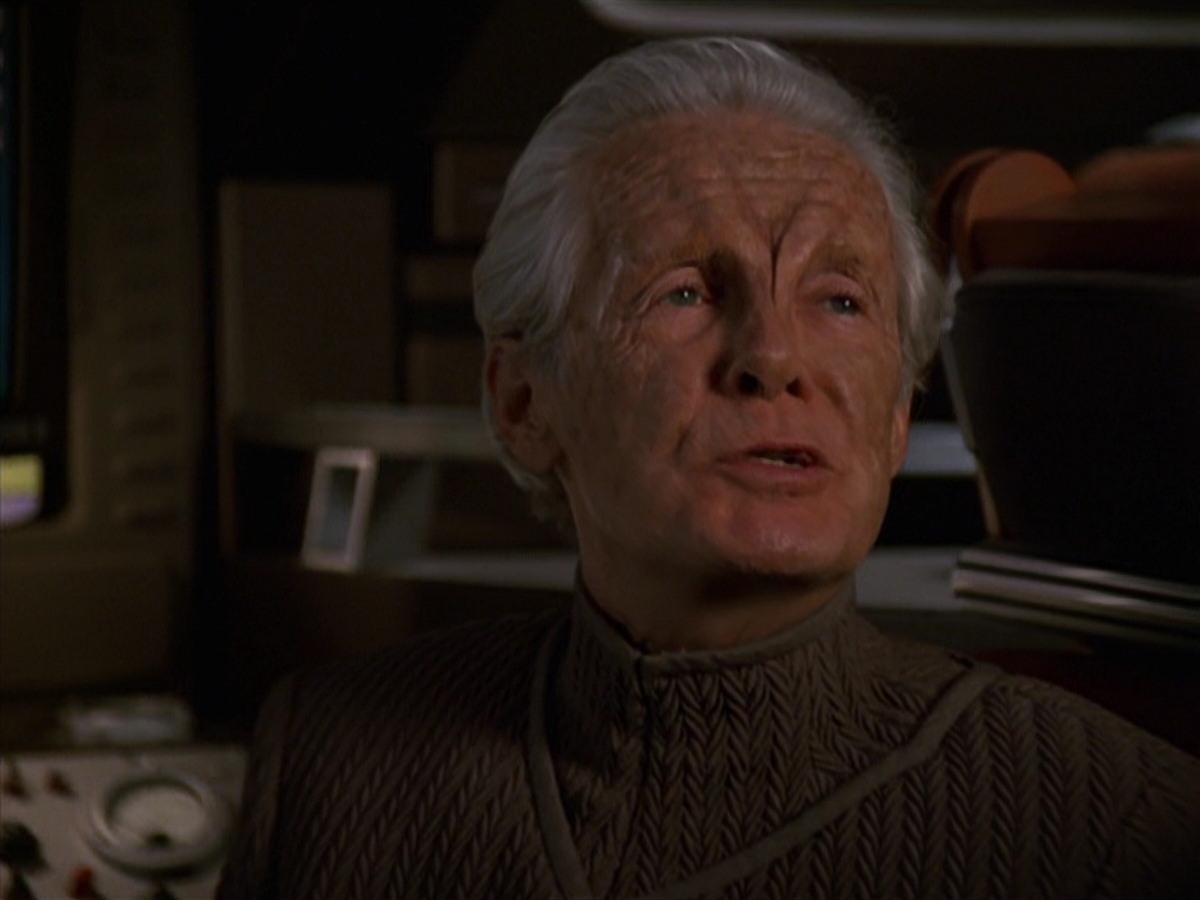 extant_StarTrek_VOY_7x22-NaturalLaw_1785.jpg