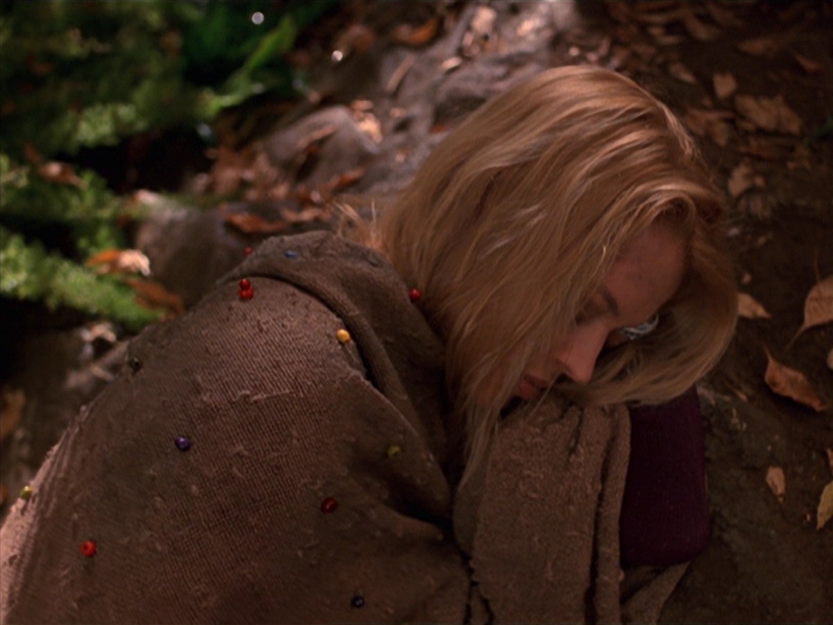 extant_StarTrek_VOY_7x22-NaturalLaw_1796.jpg
