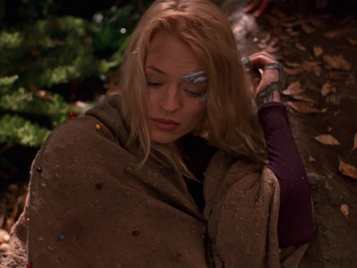 extant_StarTrek_VOY_7x22-NaturalLaw_1802.jpg