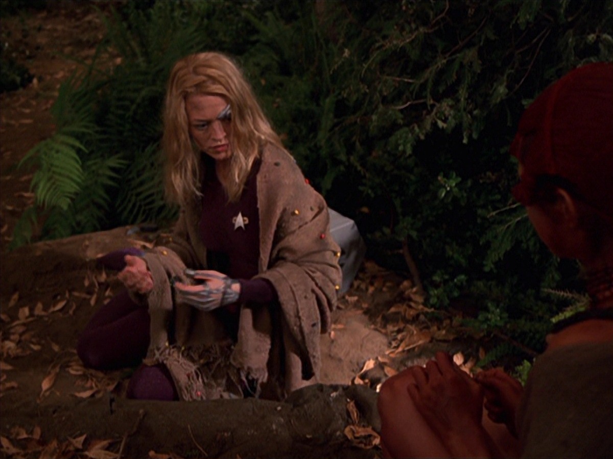 extant_StarTrek_VOY_7x22-NaturalLaw_1821.jpg