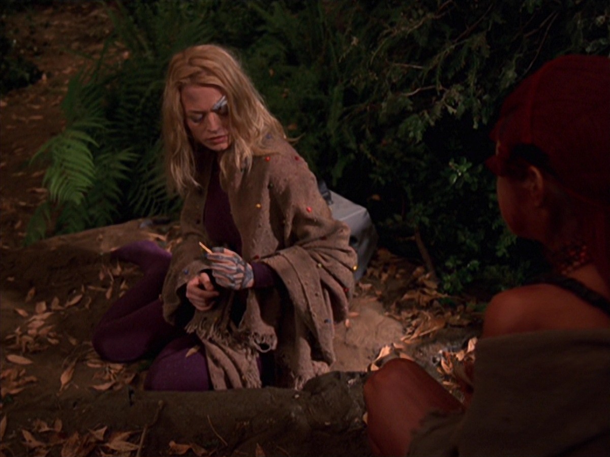 extant_StarTrek_VOY_7x22-NaturalLaw_1836.jpg