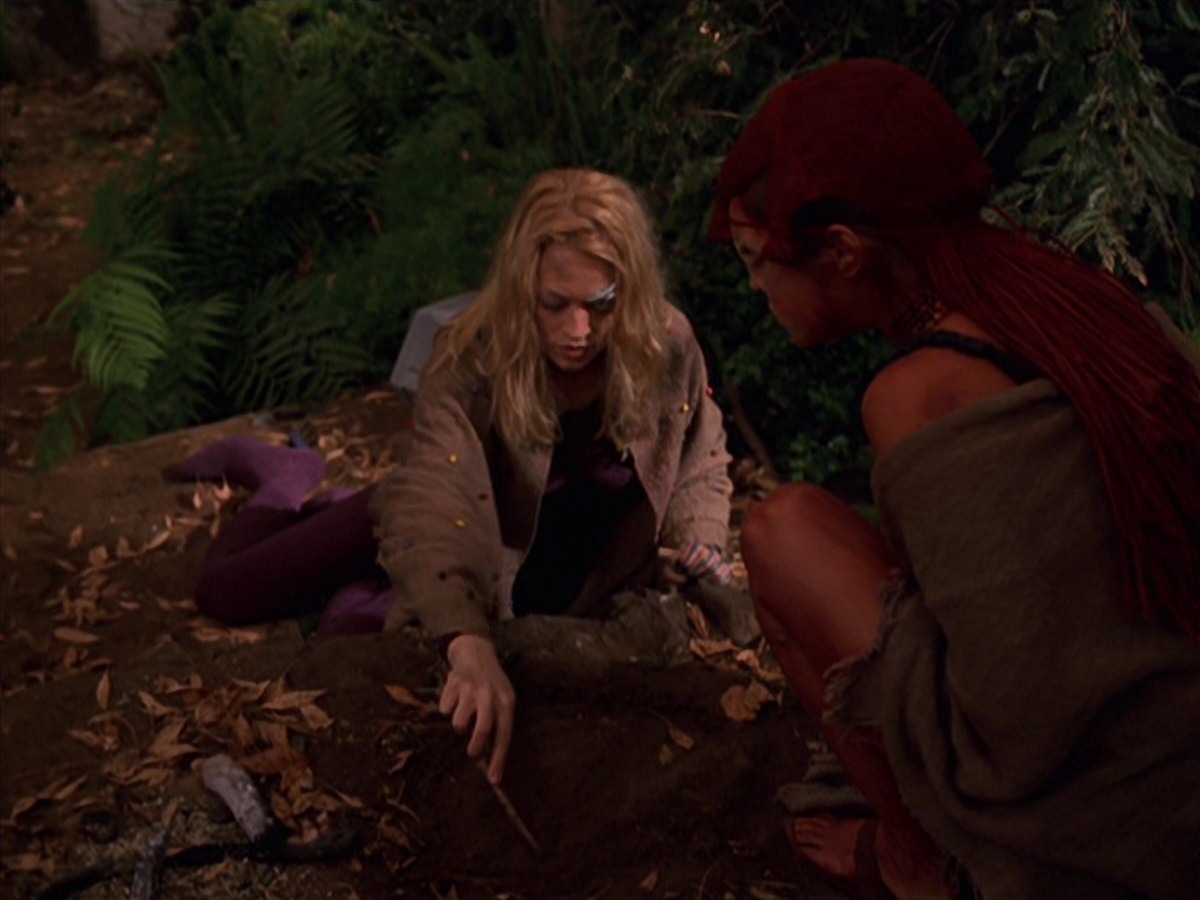 extant_StarTrek_VOY_7x22-NaturalLaw_1857.jpg