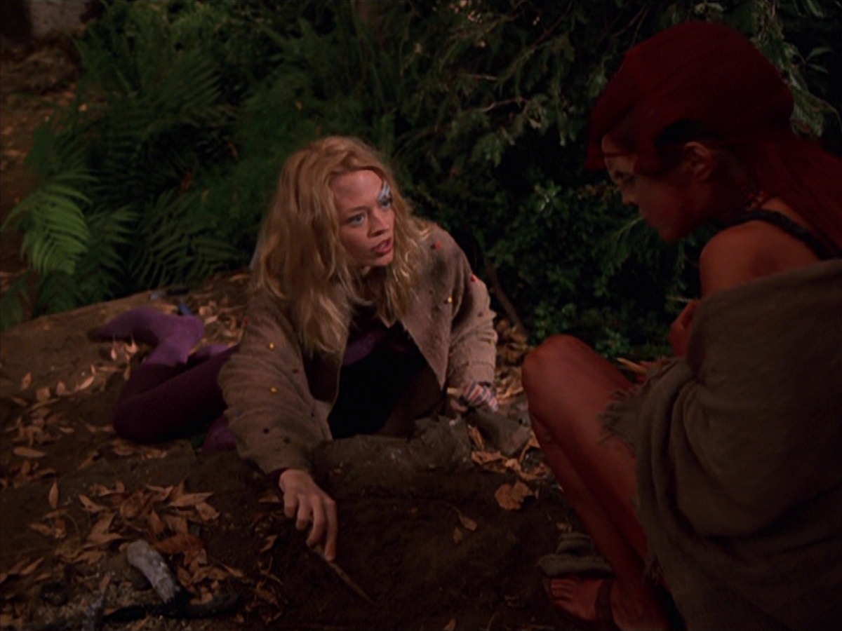 extant_StarTrek_VOY_7x22-NaturalLaw_1864.jpg