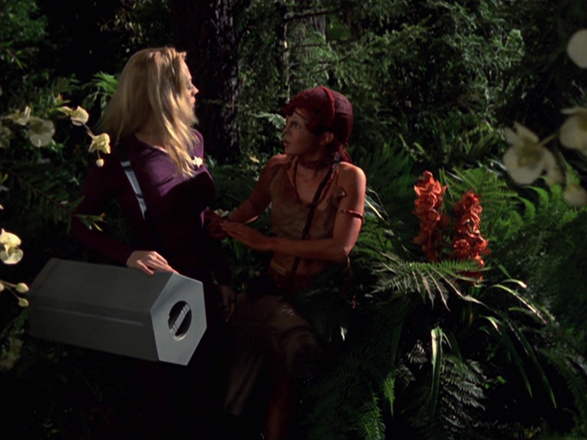 extant_StarTrek_VOY_7x22-NaturalLaw_1924.jpg