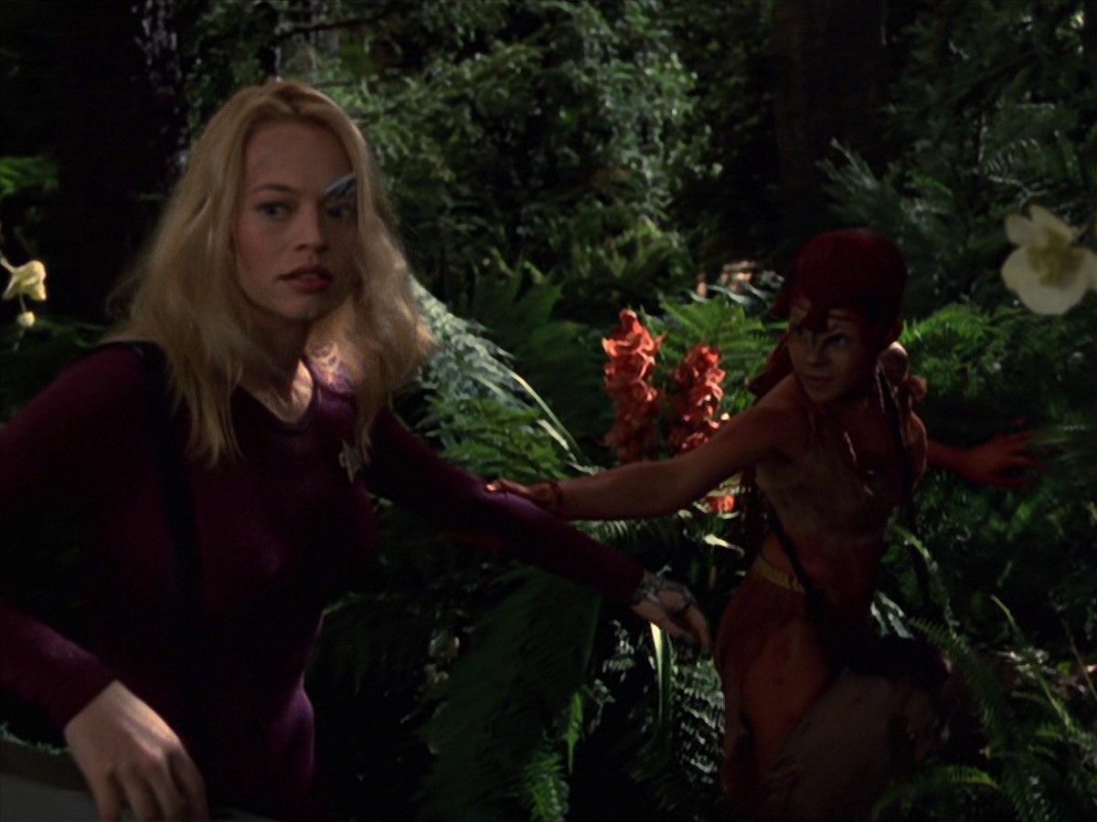 extant_StarTrek_VOY_7x22-NaturalLaw_1940.jpg