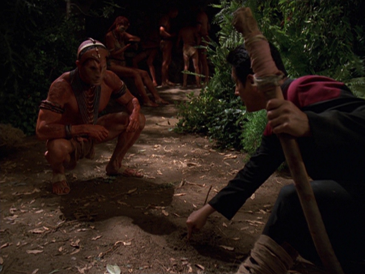 extant_StarTrek_VOY_7x22-NaturalLaw_2047.jpg