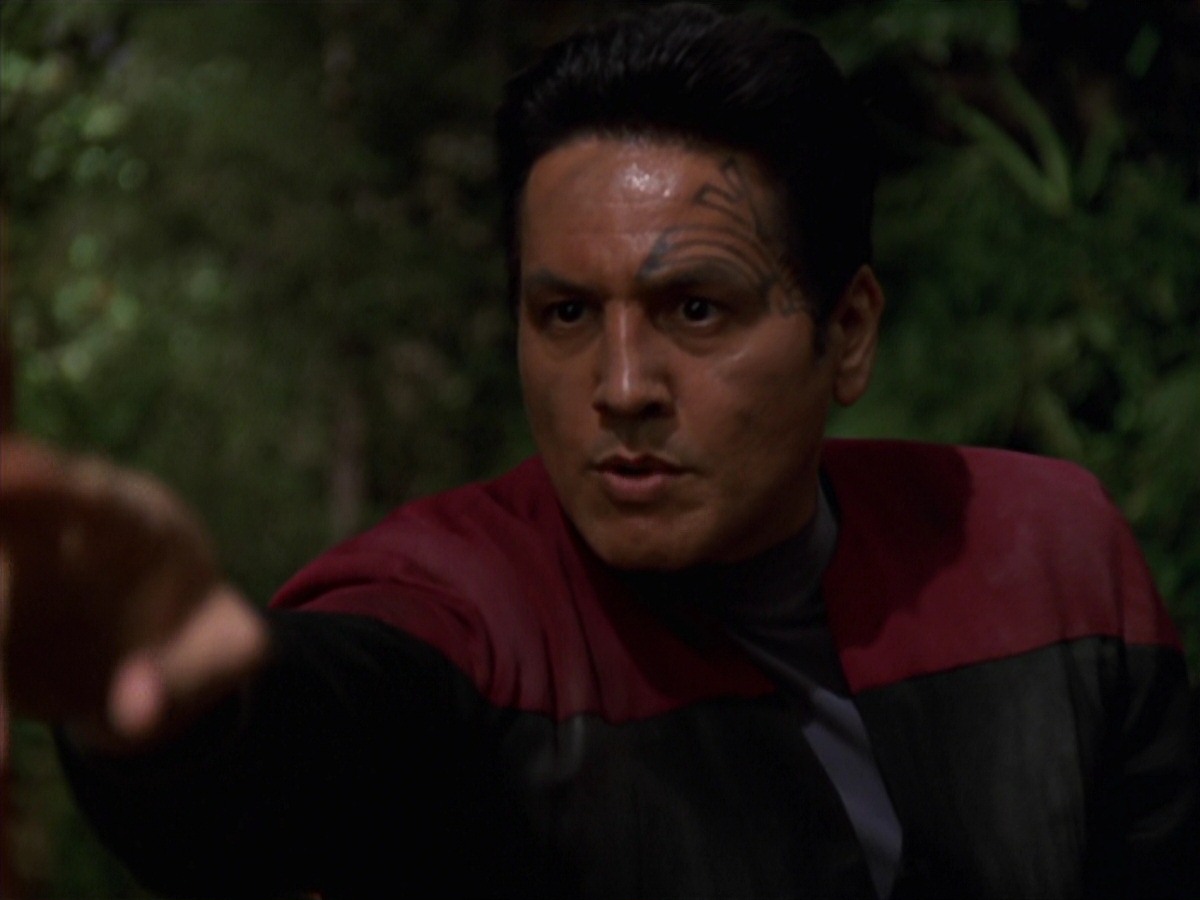 extant_StarTrek_VOY_7x22-NaturalLaw_2069.jpg