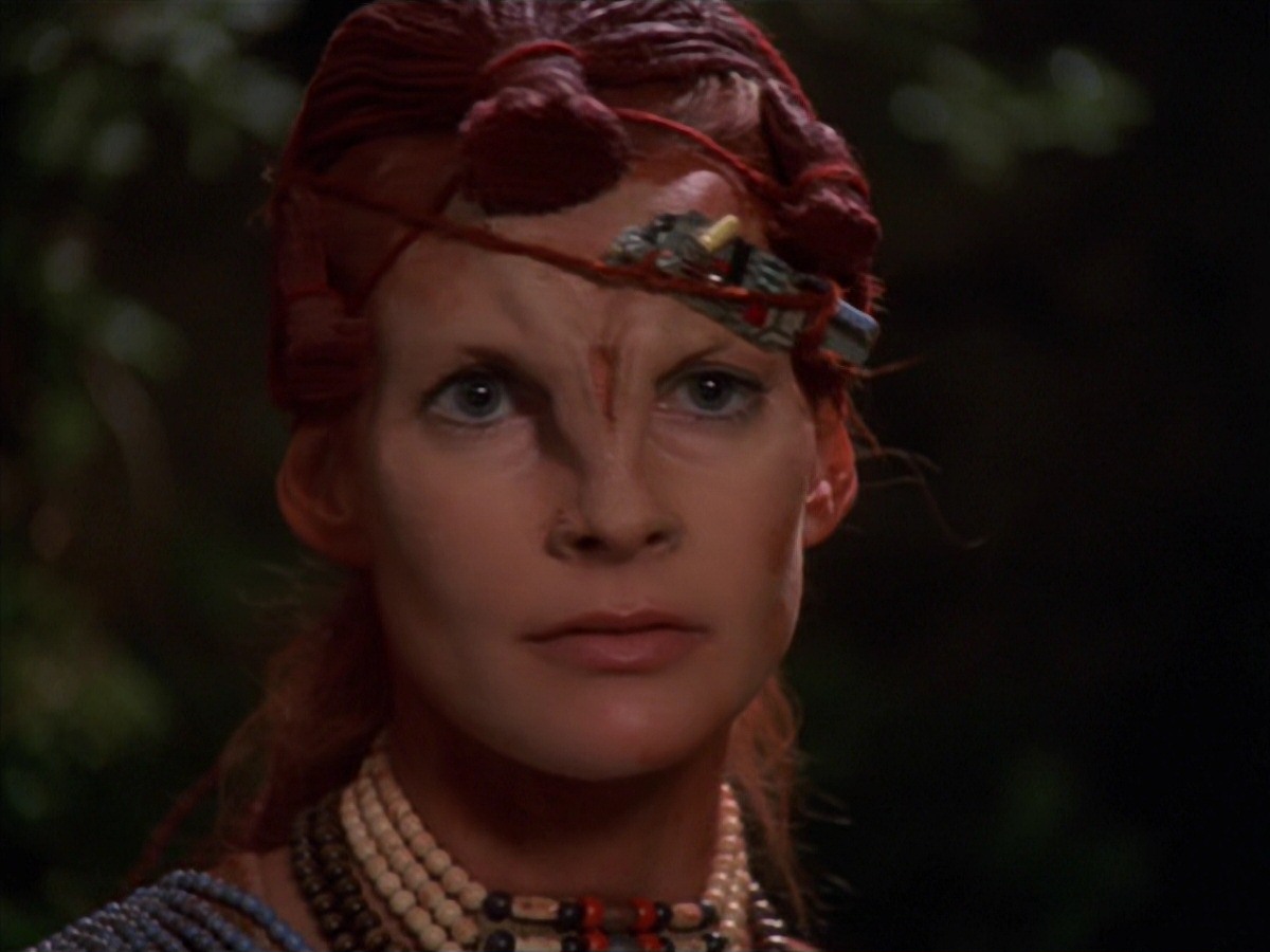 extant_StarTrek_VOY_7x22-NaturalLaw_2071.jpg