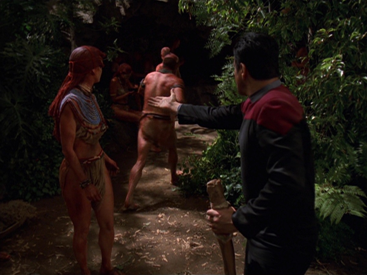 extant_StarTrek_VOY_7x22-NaturalLaw_2080.jpg