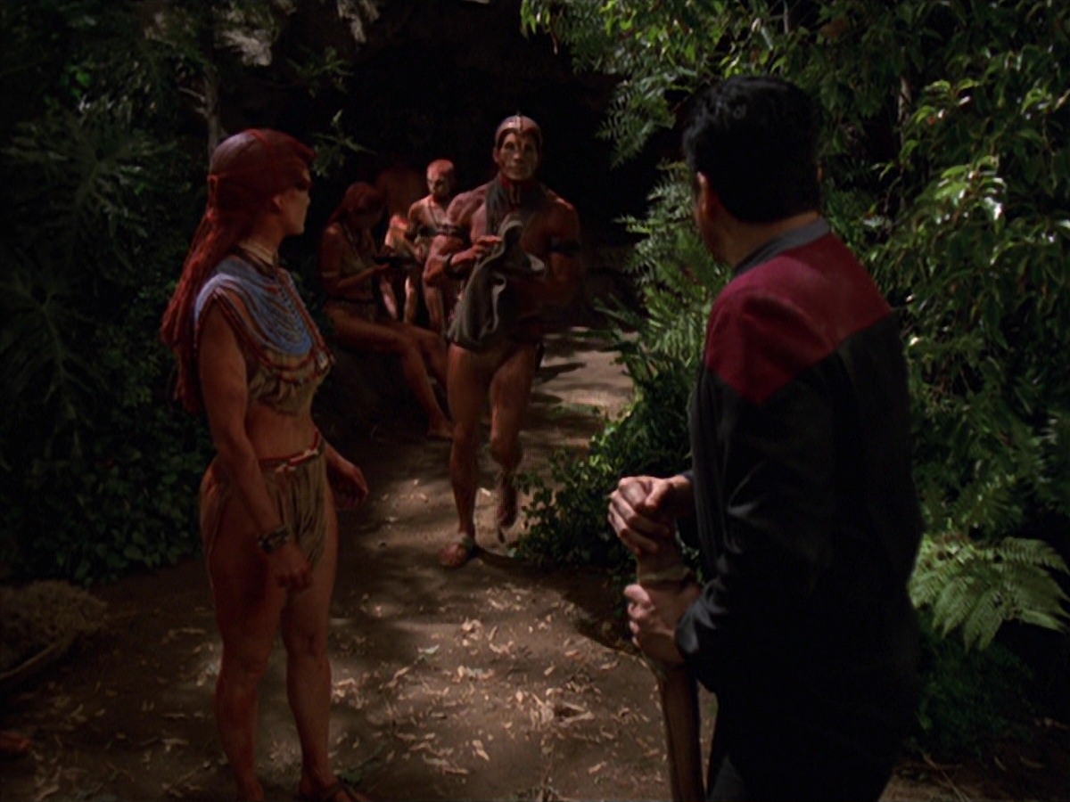 extant_StarTrek_VOY_7x22-NaturalLaw_2085.jpg