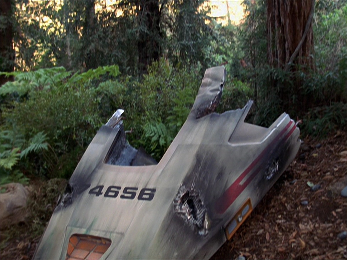 extant_StarTrek_VOY_7x22-NaturalLaw_2118.jpg