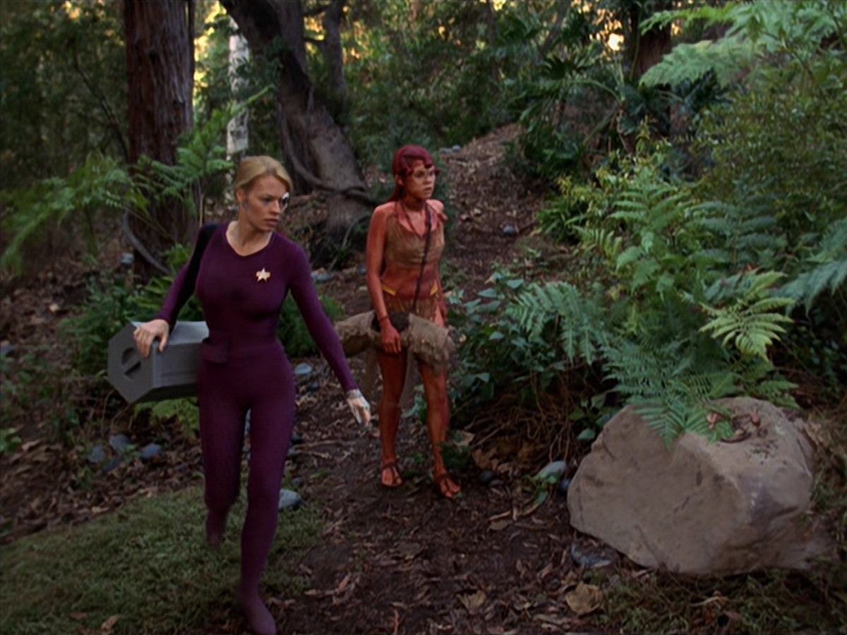extant_StarTrek_VOY_7x22-NaturalLaw_2125.jpg