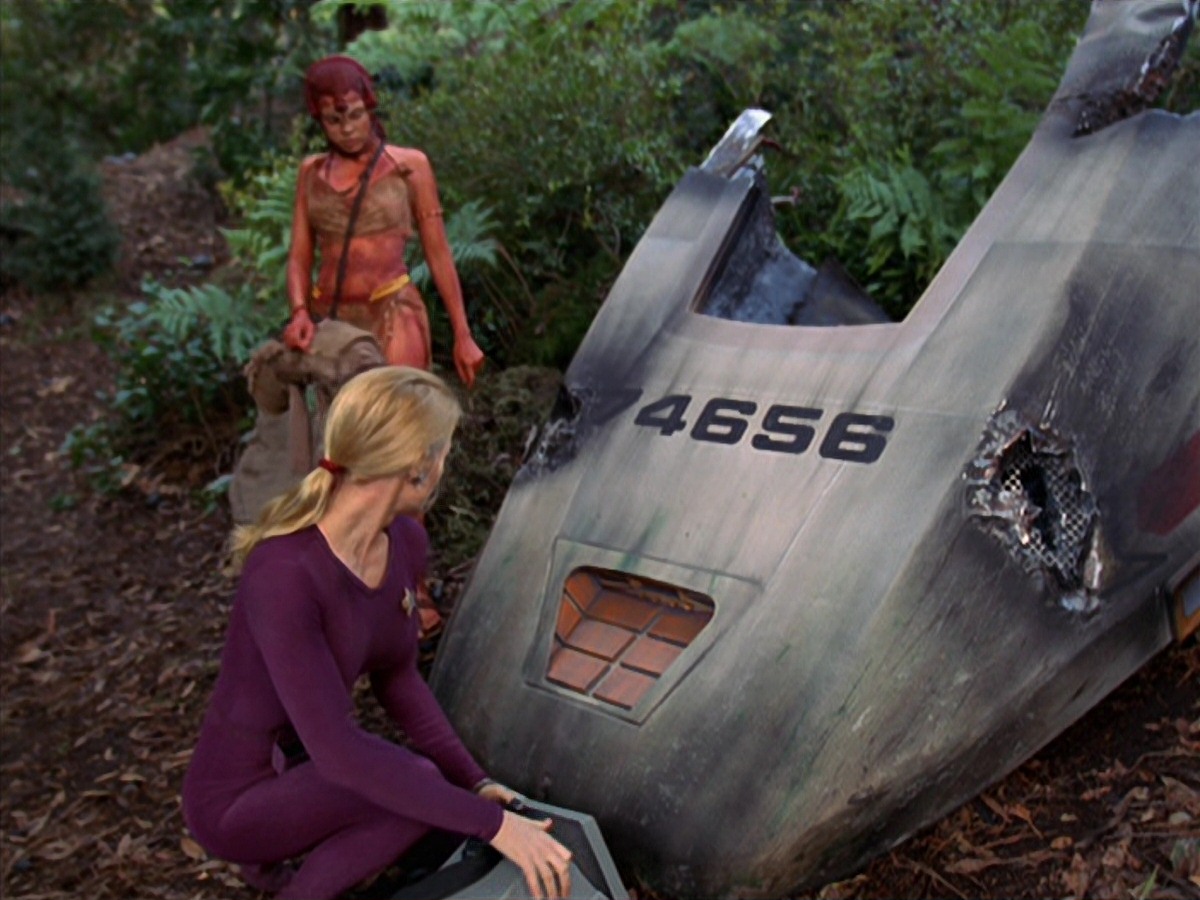 extant_StarTrek_VOY_7x22-NaturalLaw_2145.jpg
