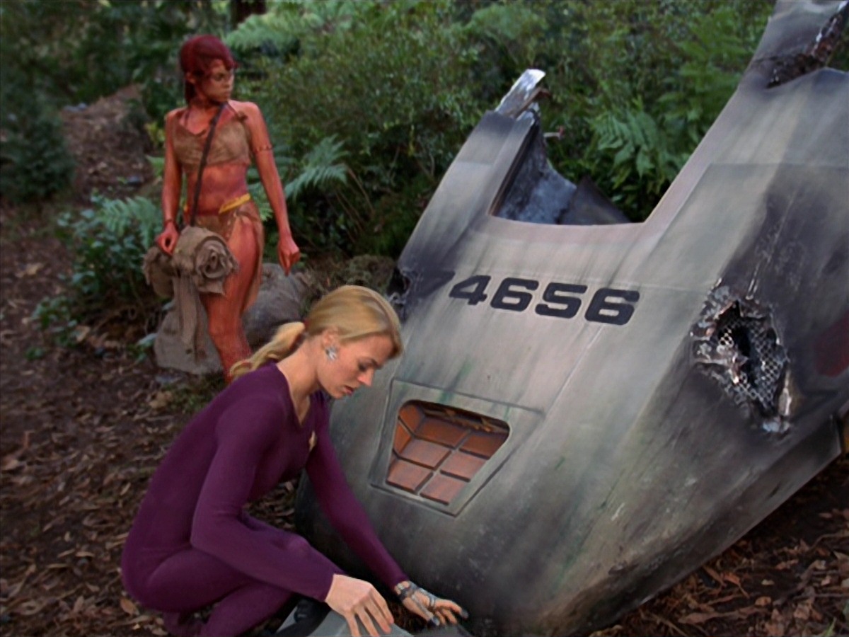 extant_StarTrek_VOY_7x22-NaturalLaw_2146.jpg