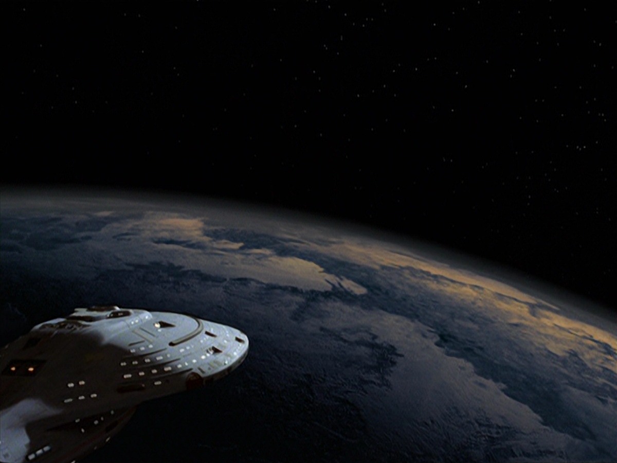 extant_StarTrek_VOY_7x22-NaturalLaw_2162.jpg