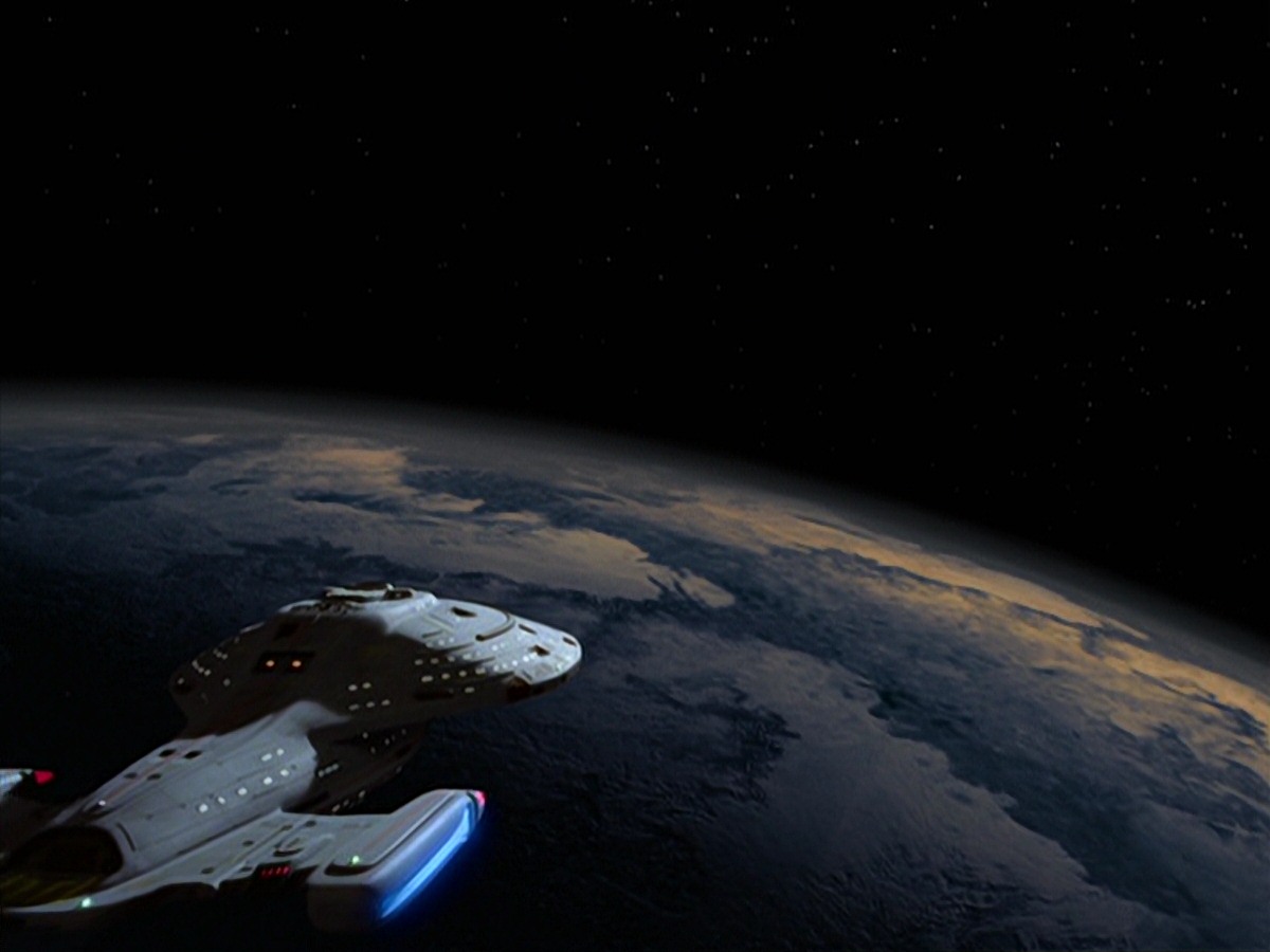 extant_StarTrek_VOY_7x22-NaturalLaw_2165.jpg