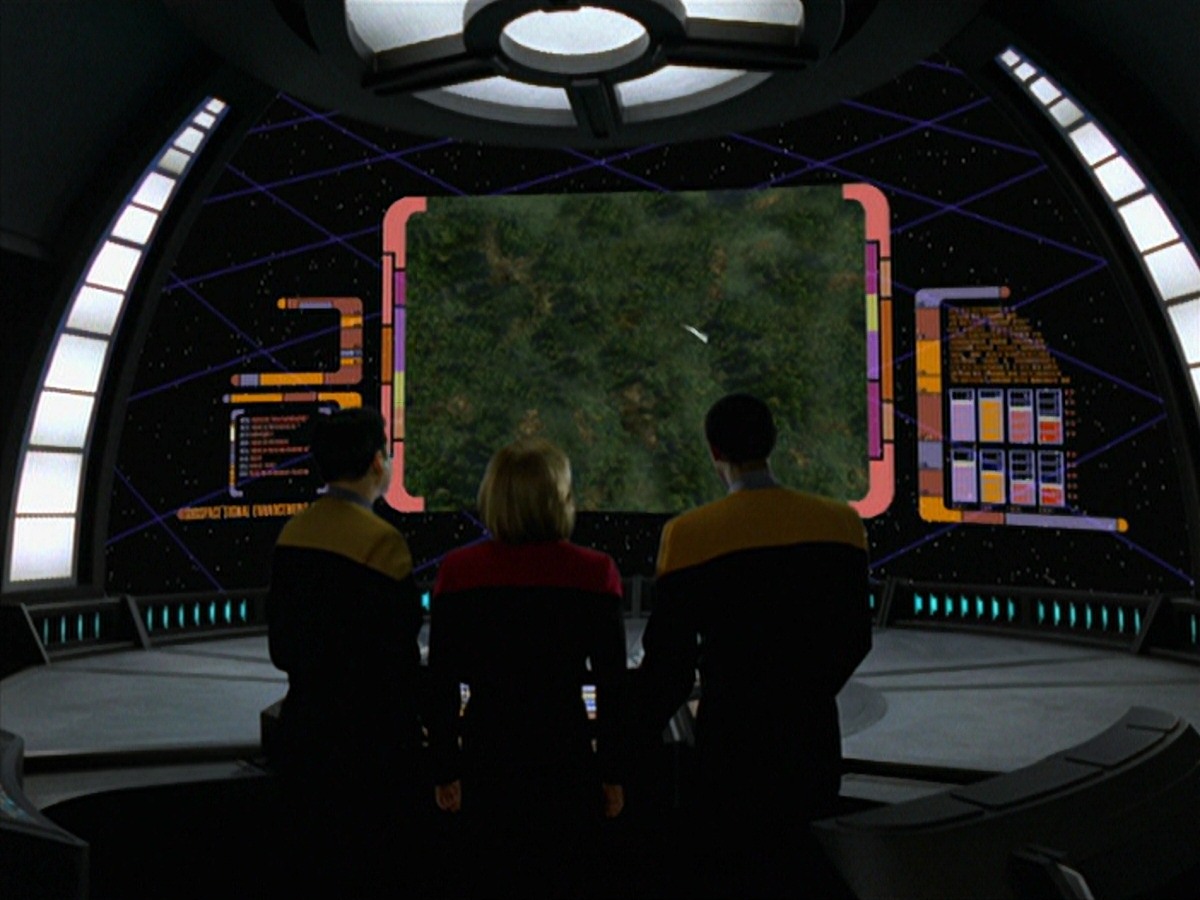 extant_StarTrek_VOY_7x22-NaturalLaw_2195.jpg
