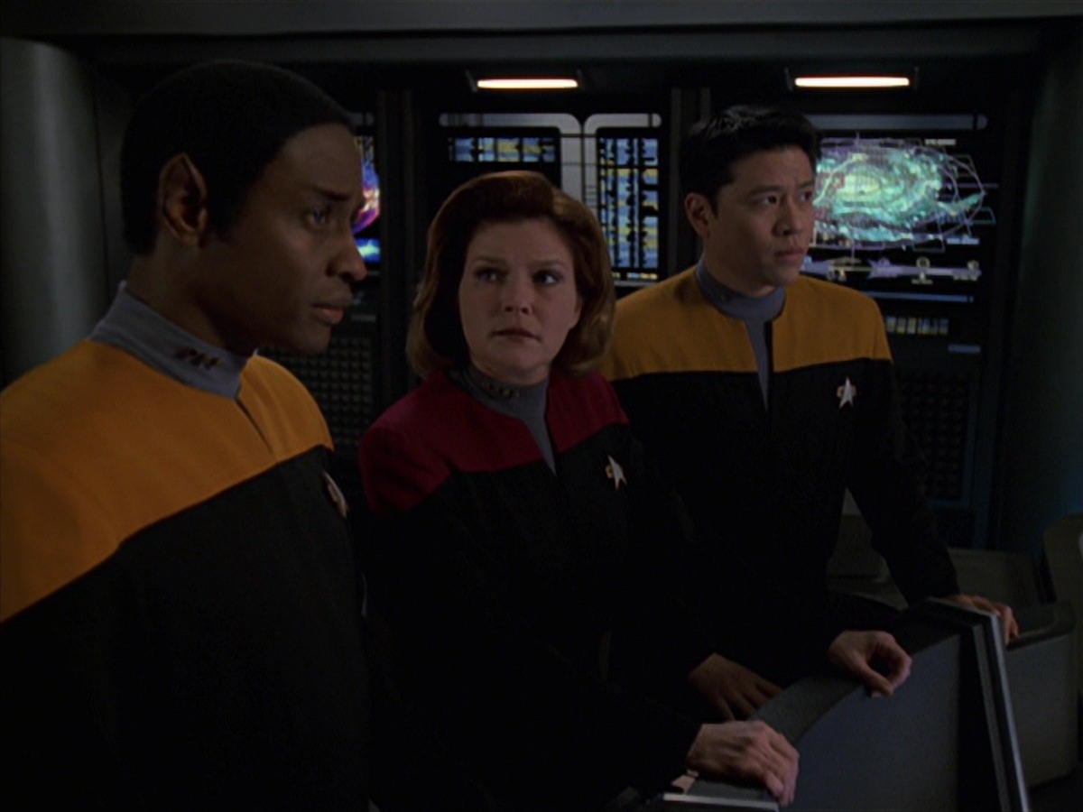 extant_StarTrek_VOY_7x22-NaturalLaw_2209.jpg